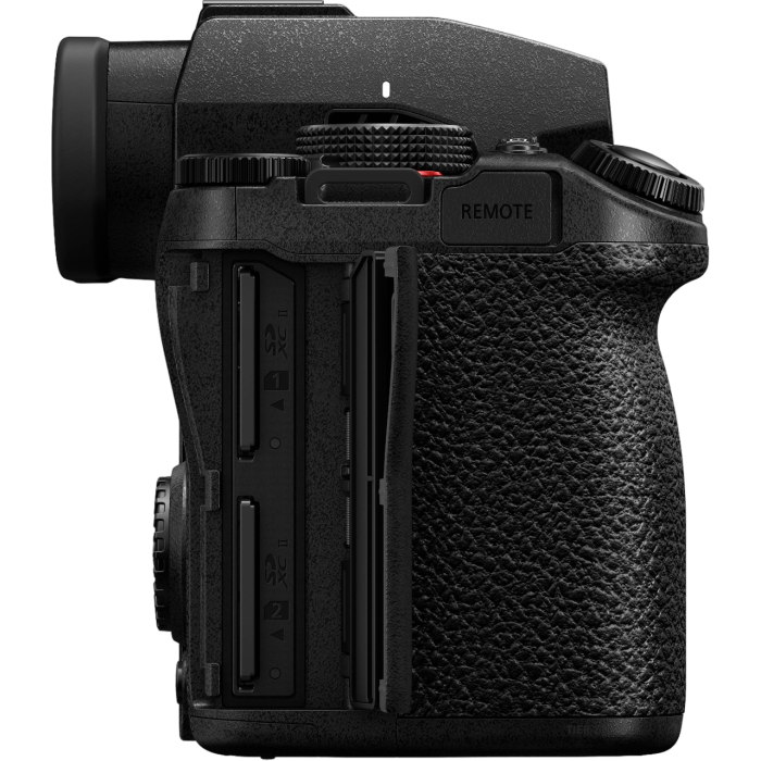 Цифрова фотокамера Panasonic Lumix S DC-S5M2KEE Kit S-R2060E f/3.5-5.6