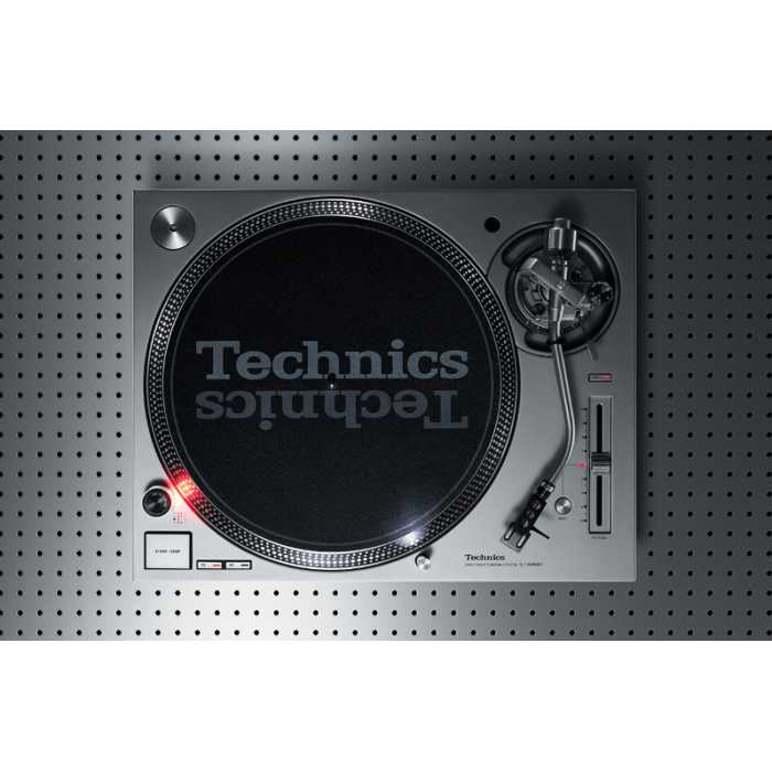 DJ вініловий програвач Technics SL-1200MK7EG Silver