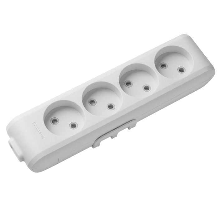 Колодка Panasonic X-tendia на 4 гнізда із захисними шторками сіра (WLTB02402GR-UA1)