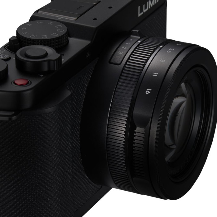 Цифрова фотокамера Panasonic Lumix DC-L10E-K (Black)