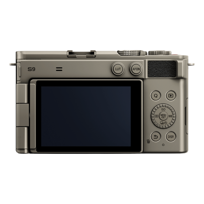 Цифрова фотокамера Panasonic Lumix S9 Titanium Black +18-40mm Kit DC-S9NE-NA (Titanium Lens)